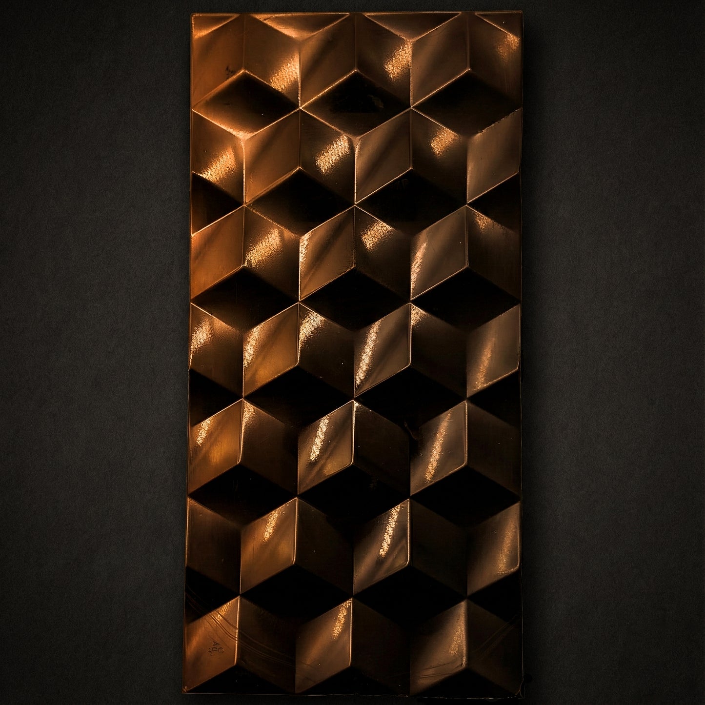 The Signature Dark 70%