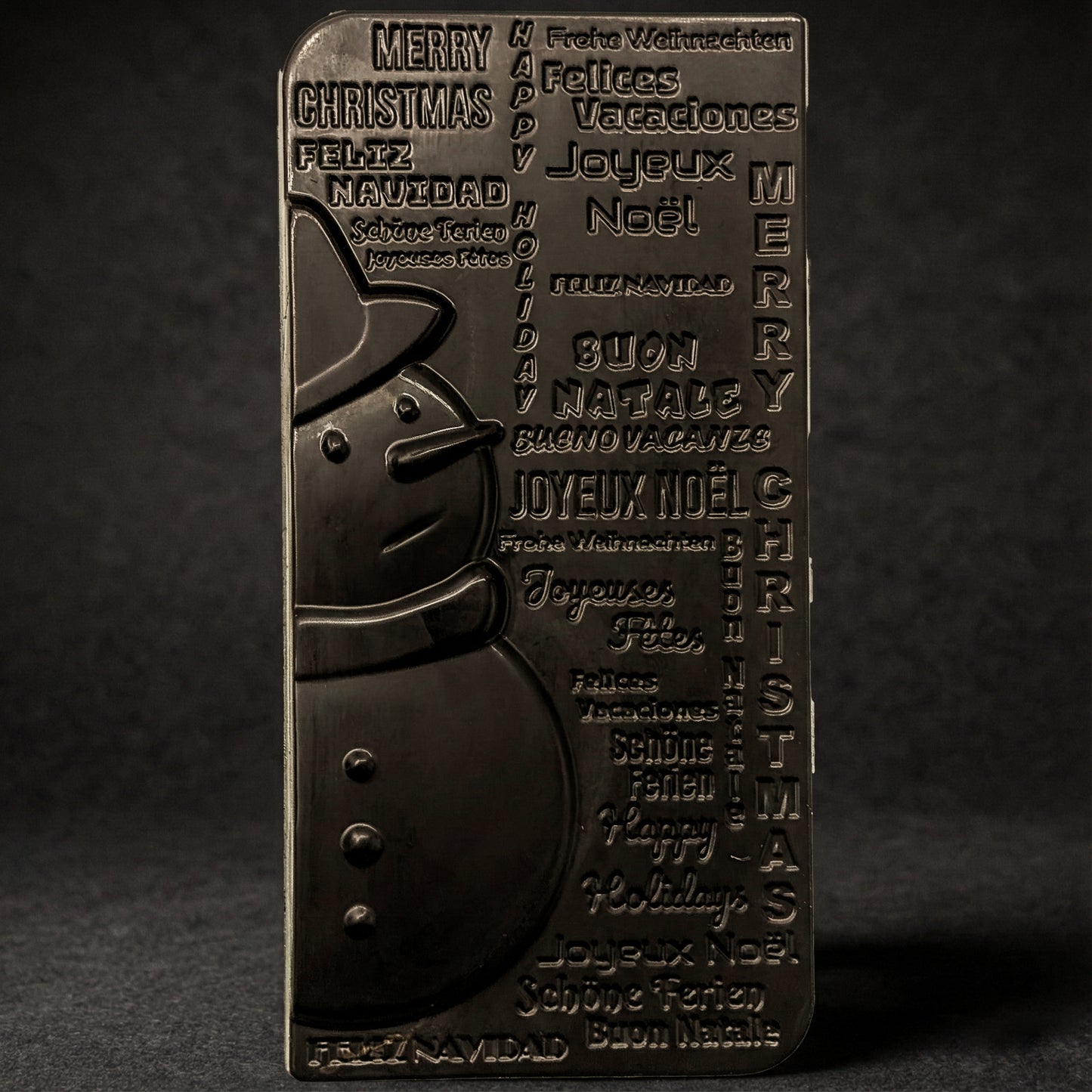 The Signature Dark 70%